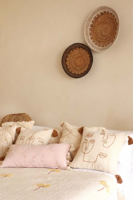 Pink Haley Nevaeh Hand-loomed Organic Cotton Throw Pillow Cover In Cream