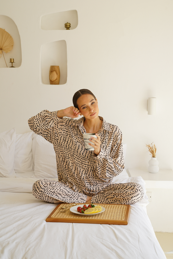 Pink Haley Ella Cane And Teakwood Decorative Tray