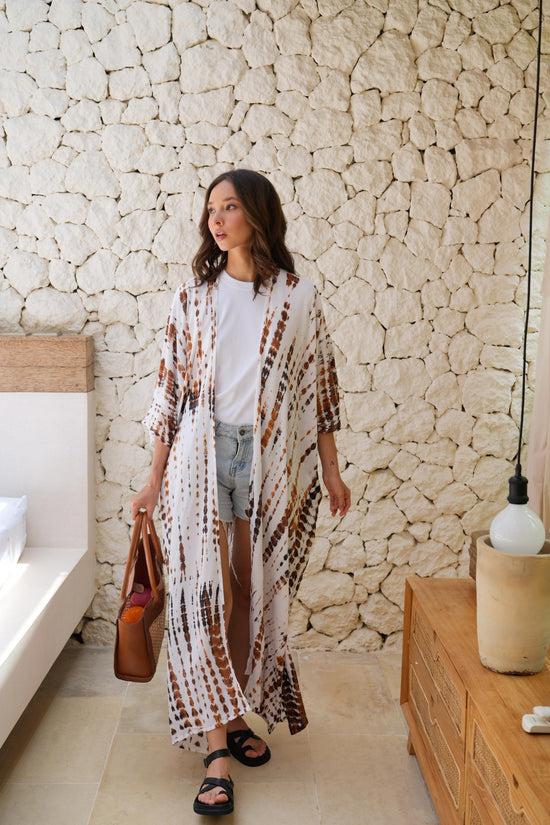 Pink Haley Sara Hand Dyed Kimono In White/Brown Multi