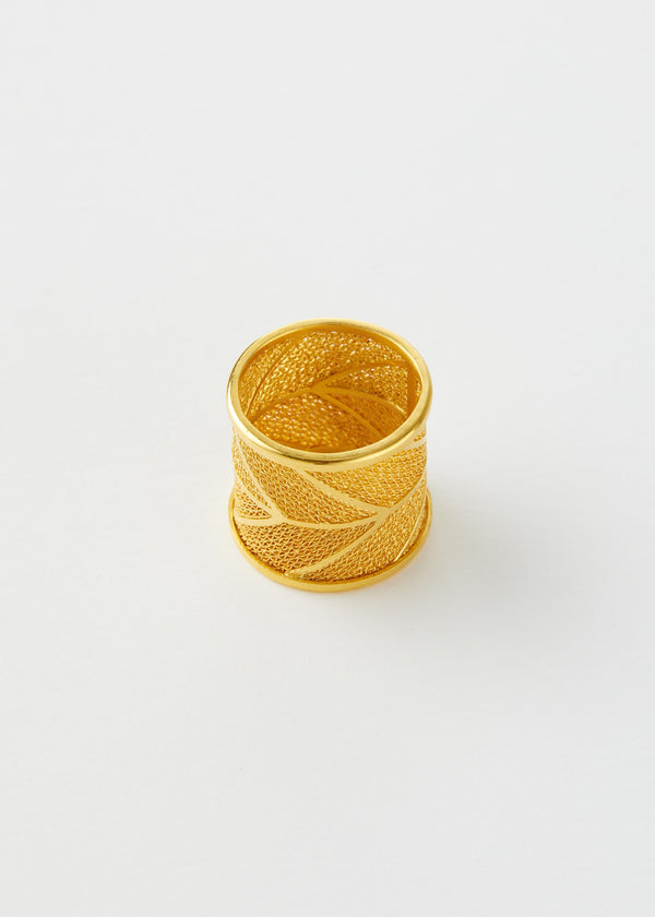 pippa small 18kt Colombian Gold Herringbone Filigree Ring