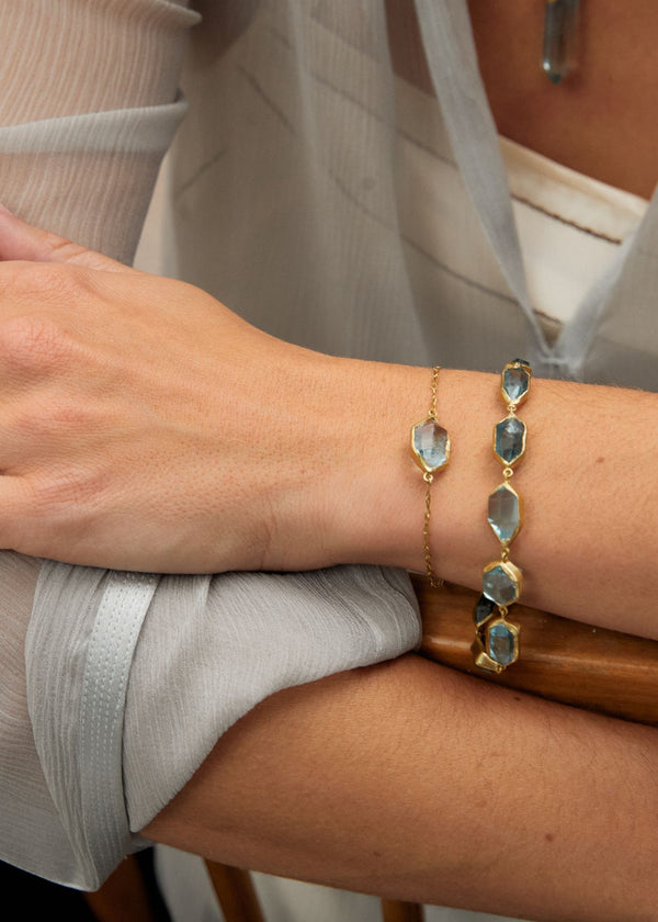 Pippa Small 18kt Gold Cerulean Aquamarine Single Stone Bracelet