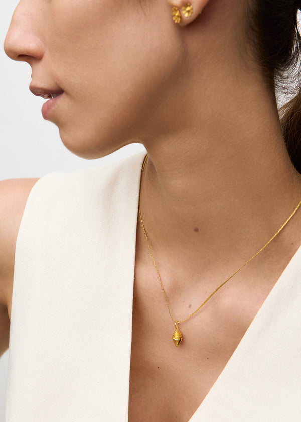 Pippa Small 18kt Gold PSTM Myanmar Seashell Pendant On Cord