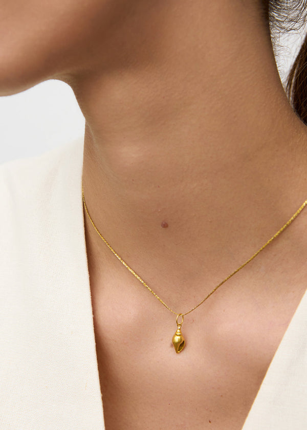 Pippa Small 18kt Gold PSTM Myanmar Shell Pendant On Cord