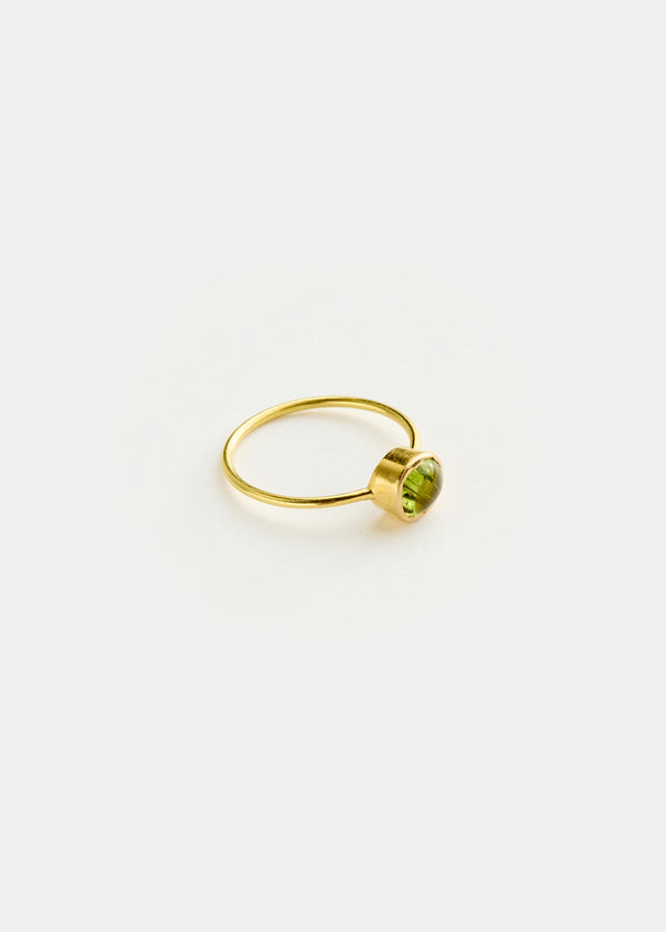Pippa Small 18kt Gold PSTM Myanmar Tender Greens Peridot Cup Ring
