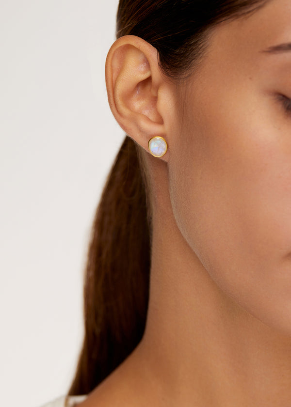 Pippa Small 18kt Gold Rainbow Moonstone Classic Studs