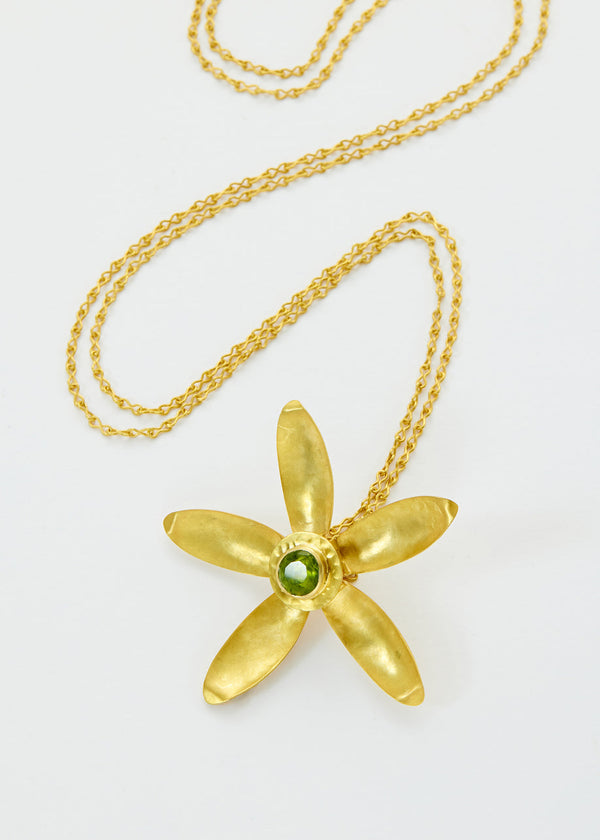 pippa small 18kt Gold Tulip Opening Closing Flower Peridot Necklace