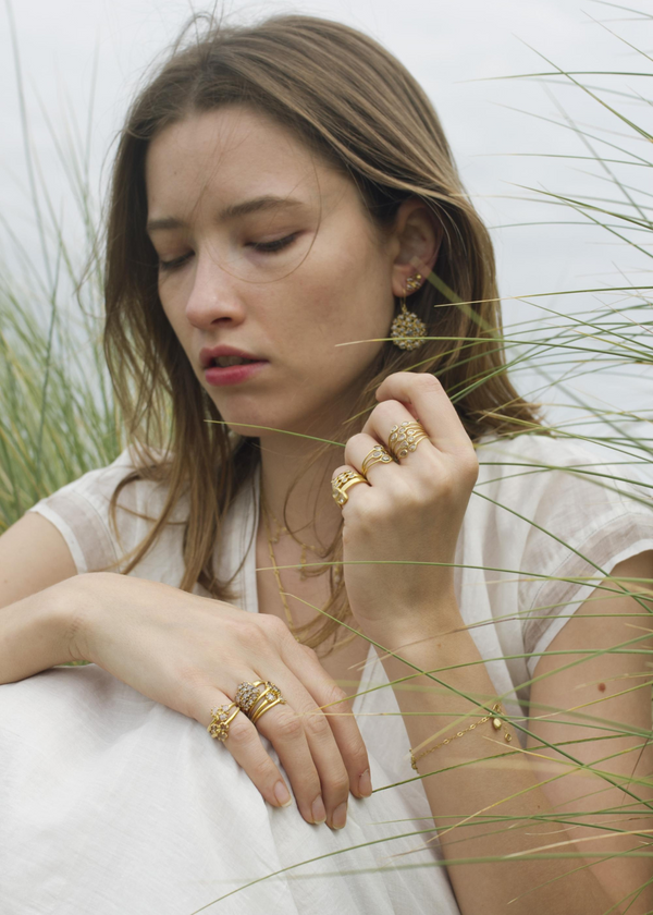 Pippa Small 18kt Gold Diamond Large Almost Ring