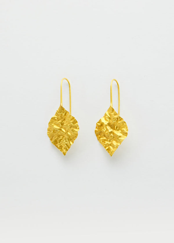 Pippa Small 18kt Gold Peepal Leaf Earrings