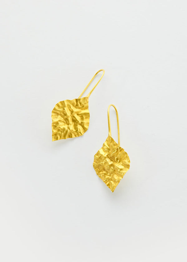 pippa small 18kt Gold Peepal Leaf Earrings