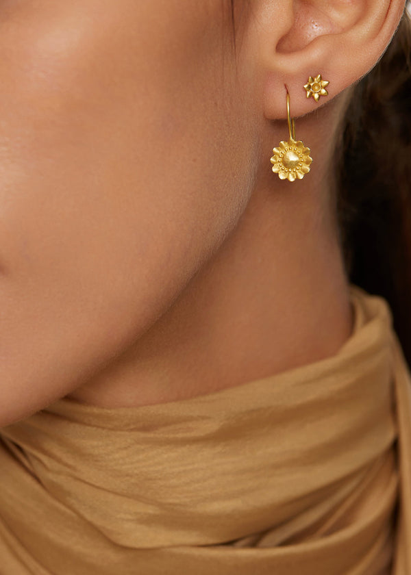 Pippa Small 18kt Gold Sunflower Earrings