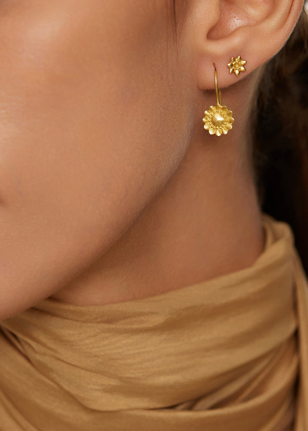 Pippa Small 18kt Gold Sunflower Studs