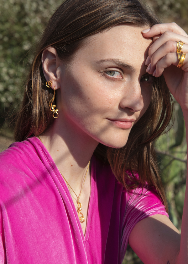 Pippa Small 18kt Gold Zen Rocks Ribbon Studs