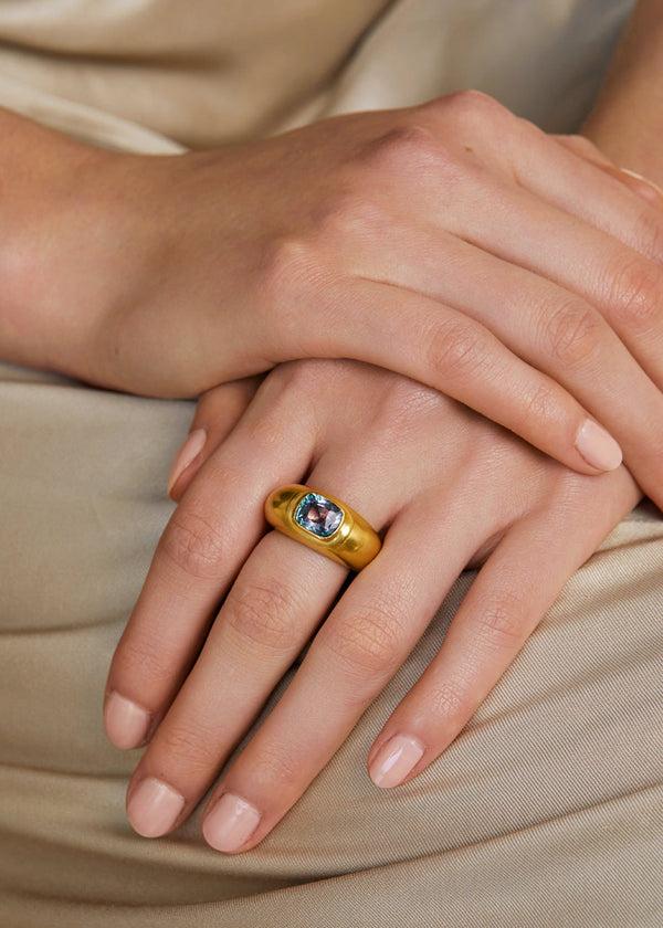 Pippa Small 22kt Gold Alexandrite Ring