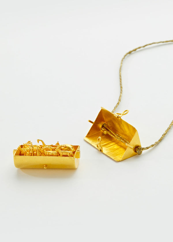 pippa small 22kt Gold Noahs Ark Pendant