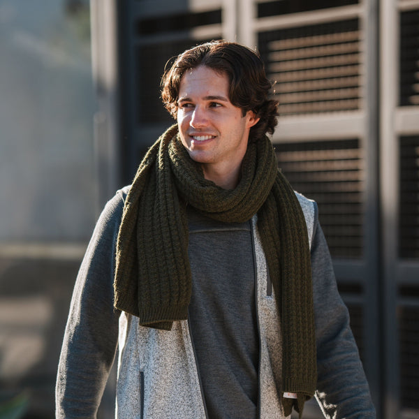 Pistil Wade Scarf Olive