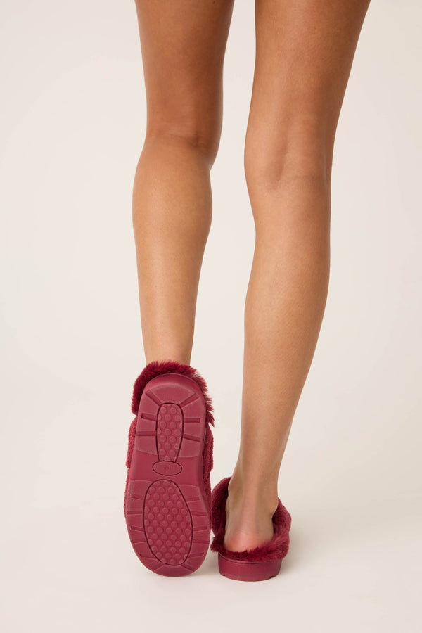 Pj Salvage Chenille Cable Knit Port Slippers