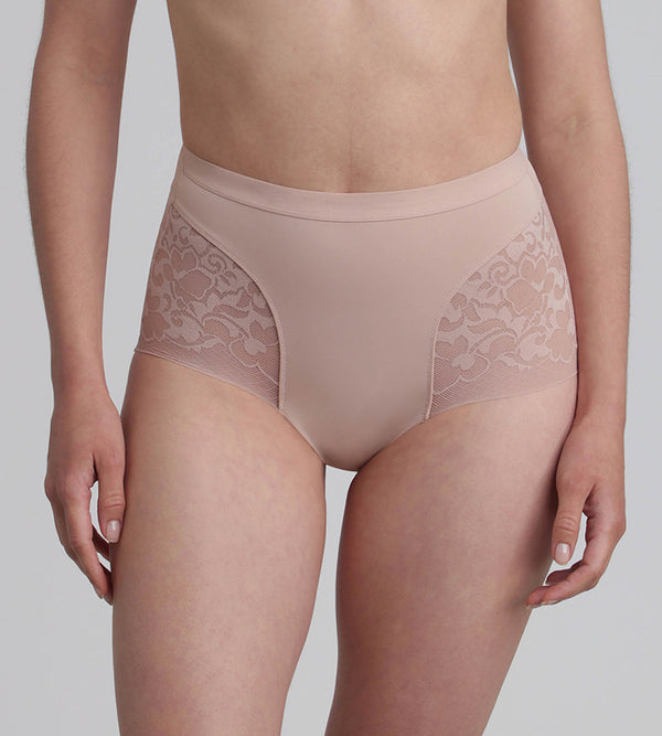 playtex High-waisted girdle in beige Expert in Silhouette