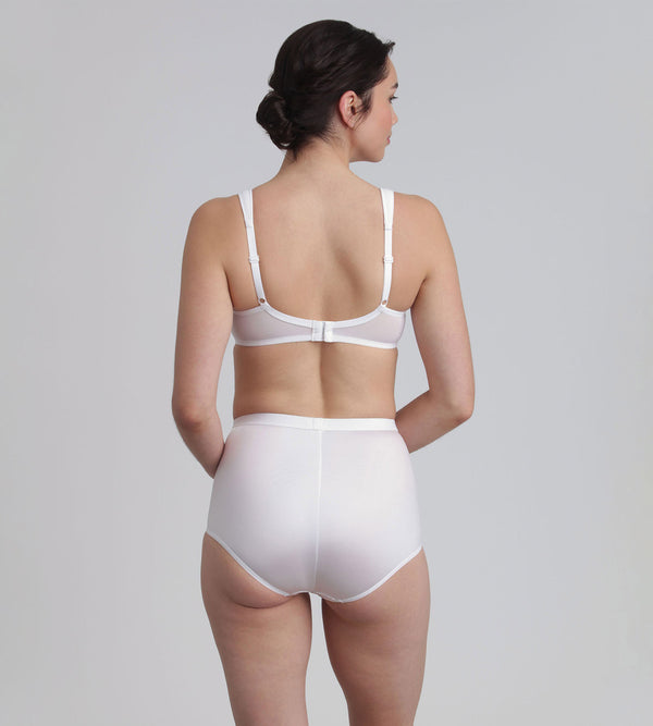 Playtex Minimiser Bra In White Expert In Silhouette