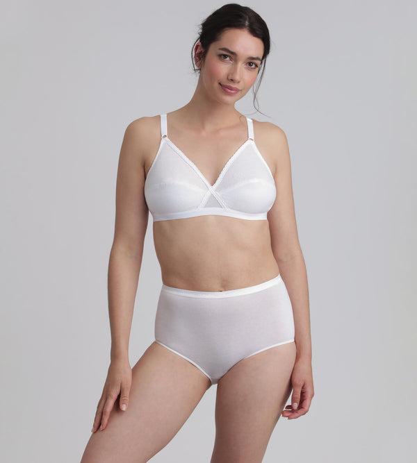 Playtex Non-wired Bra In White Essential Support Cotton