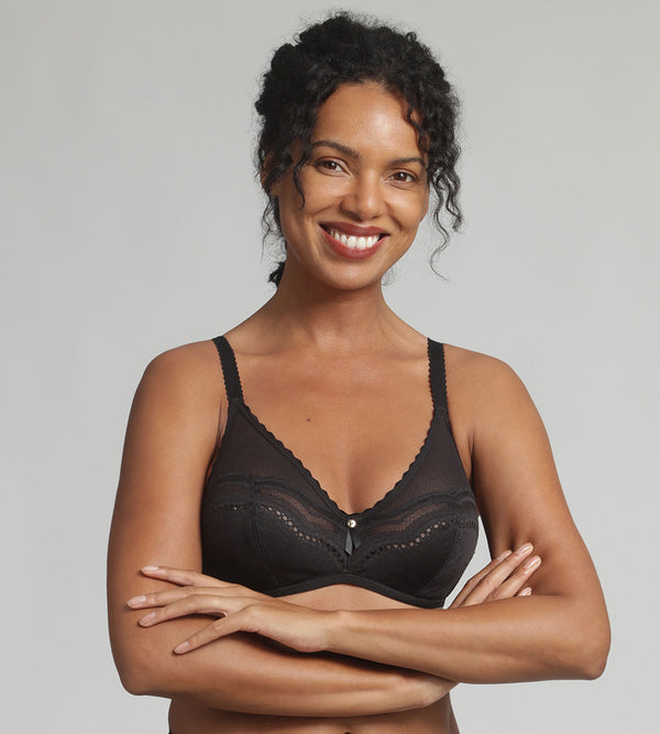 playtex Underwired bra in black Secret Comfort