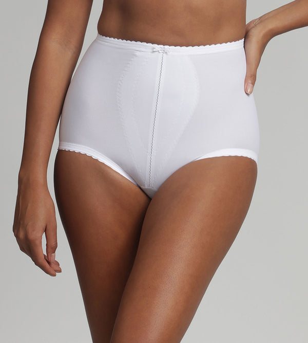 playtex Shaping girdle in white I Can't Believe It's a Girdle