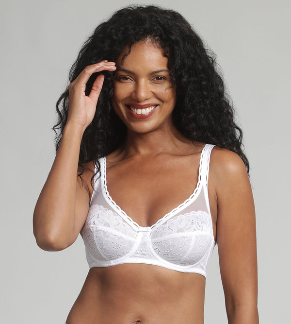 playtex Underwired bra in white Recycled Classic Lace Support