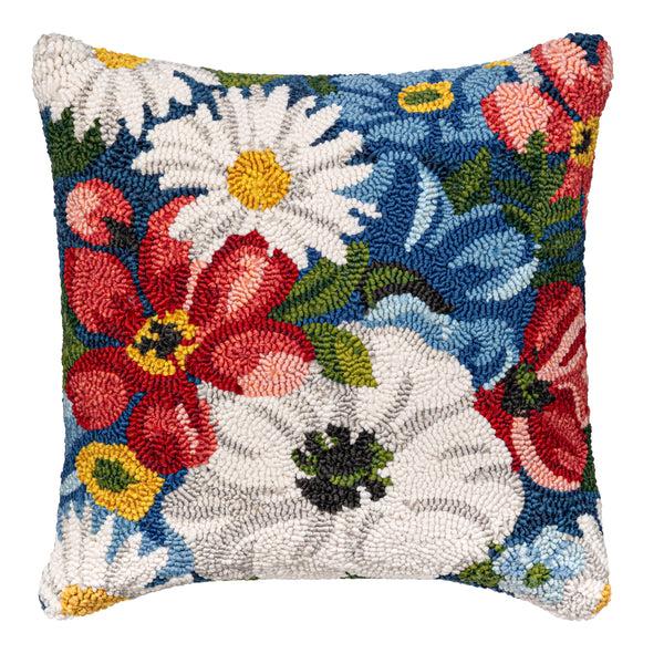 Plow & Hearth American Classic Indoor/Outdoor Hooked Pillow 18"x18"