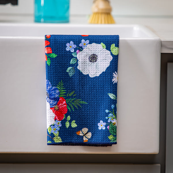 Plow & Hearth American Classic Kitchen Towel Quick Dry Waffle Weave Double-Sided Blooming Americana 30"L X 18"W