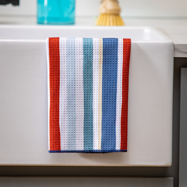 Plow & Hearth American Classic Kitchen Towel Quick Dry Waffle Weave Double-Sided Blooming Americana 30"L X 18"W