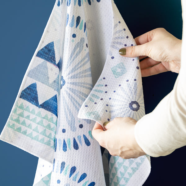 Plow & Hearth Blue Coastal Kitchen Towel Quick Dry Waffle Weave Double-Sided Shibori 30"L X 18"W
