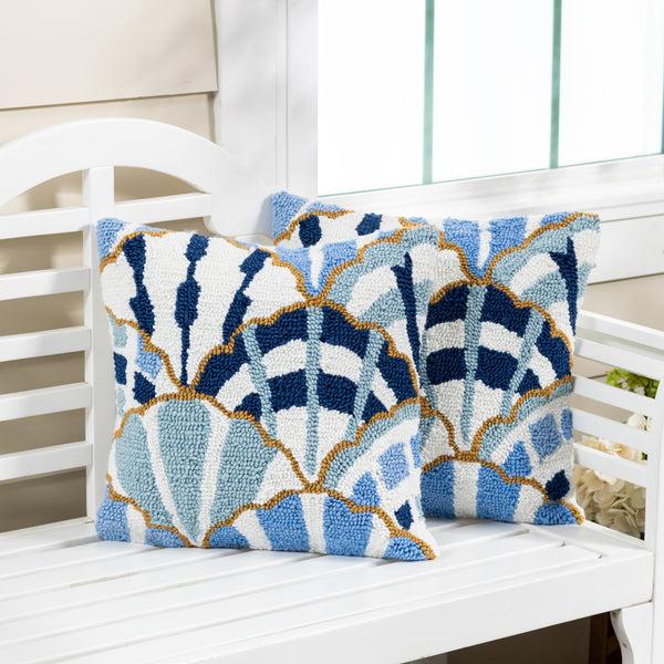 Plow & Hearth Blue Coastal Shells Pattern Indoor/Outdoor Hooked Pillow 18"x18"