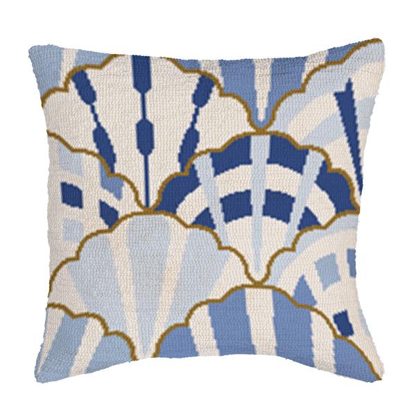 Plow & Hearth Blue Coastal Shells Pattern Indoor/Outdoor Hooked Pillow 18"x18"