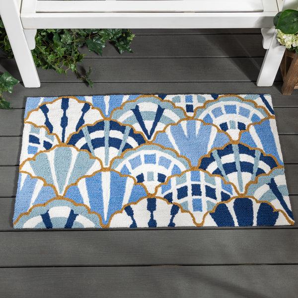 Plow & Hearth Blue Coastal Shells Pattern Indoor/Outdoor Hooked Rug 24"x42"