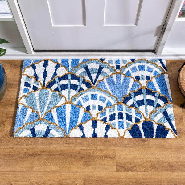 Plow & Hearth Blue Coastal Shells Pattern Indoor/Outdoor Hooked Rug 24"x42"