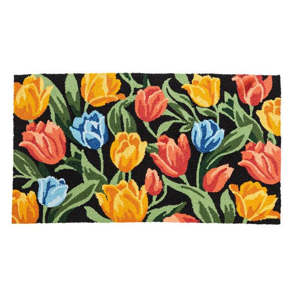 plow & hearth Bold Bloom Tulip Indoor/Outdoor Hooked Rug 24"x42"