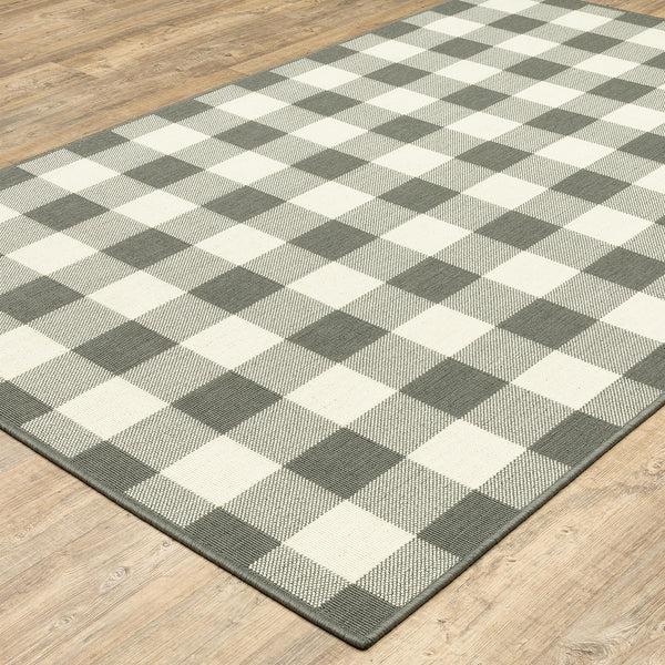 Plow & Hearth Buffalo Plaid Indoor And Outdoor Polypropylene Rug 6'7" X 9'6"