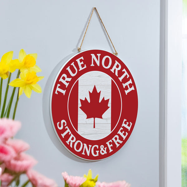 Plow & Hearth Canada Strong True North Wood Door Décor Strong & Free 18"