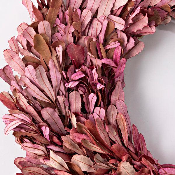 Plow & Hearth Dried 22" Natural Integrifolia Wreath Blush