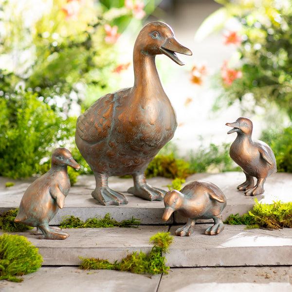 plow & hearth Duck Family with Mother and Three Babies Set of 4