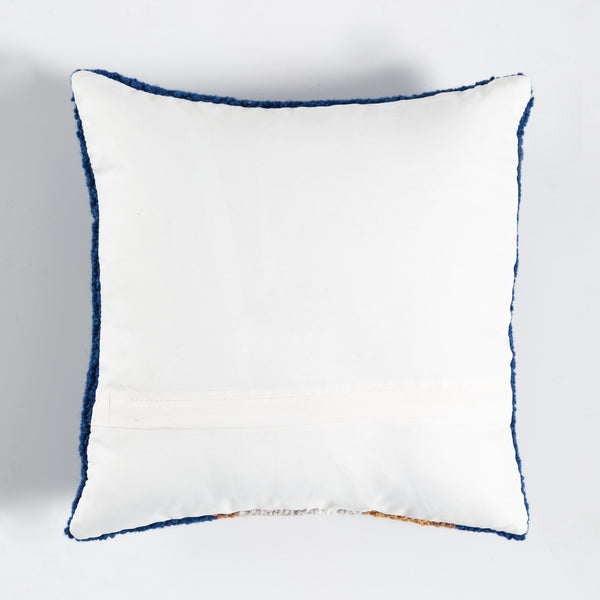 Plow & Hearth Holiday Beagle With Knit Hat Hand-Hooked Wool Throw Pillow