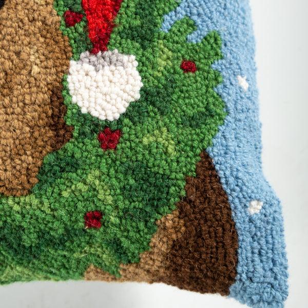 Plow & Hearth Holiday German Shepherd With Wreath Hand-Hooked Wool Throw Pillow