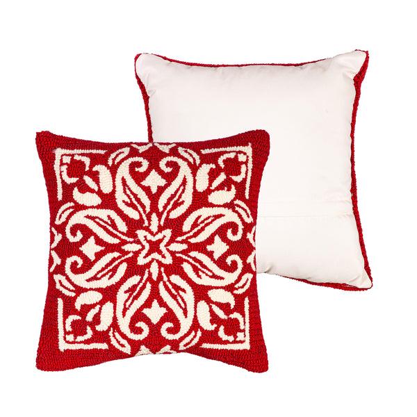 Plow & Hearth Indoor/Outdoor Bandana Hooked Throw Pillow