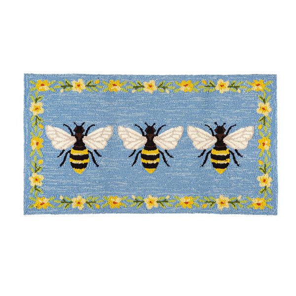 Plow & Hearth Indoor/Outdoor Bee Hooked Polypropylene Accent Rug