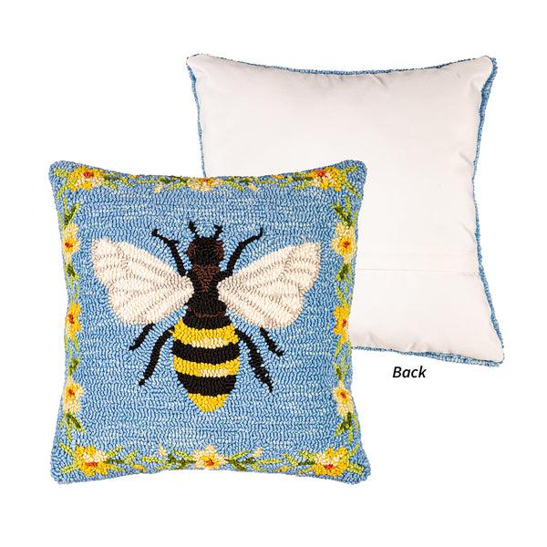 Plow & Hearth Indoor/Outdoor Bee Hooked Polypropylene Throw Pillow