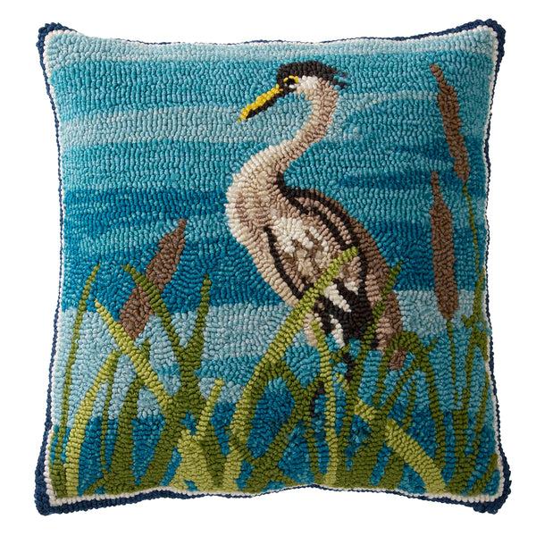 plow & hearth Indoor/Outdoor Blue Heron Hooked Polypropylene Throw Pillow