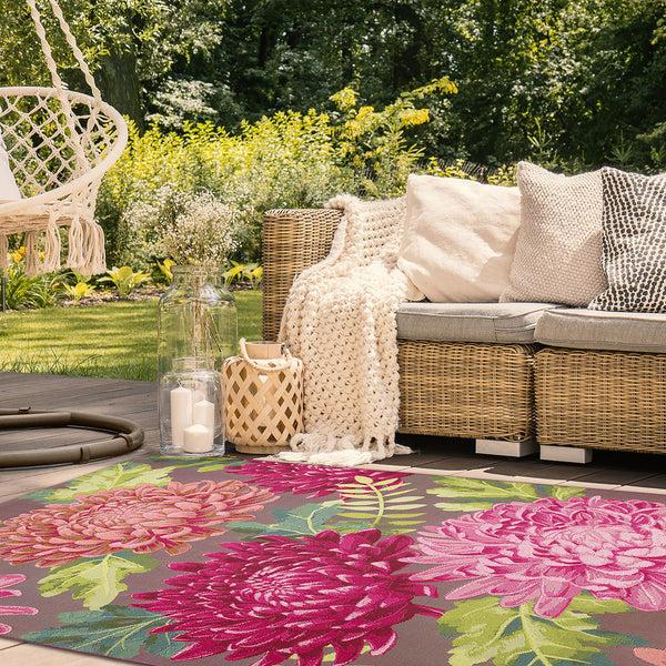 Plow & Hearth Indoor/Outdoor Chrysanthemum Polypropylene Rug 4'10" X 7'6"