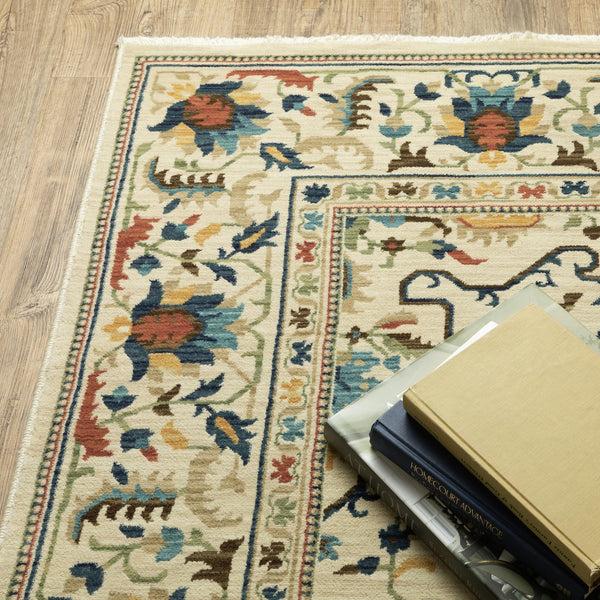 Plow & Hearth Indoor/Outdoor Clover Hill Border Polypropylene Rug 6'7" X 9'6"