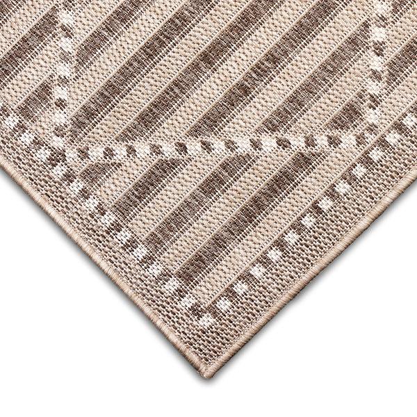 Plow & Hearth Indoor/Outdoor Diamonds Rug 7'10" X 9'10"