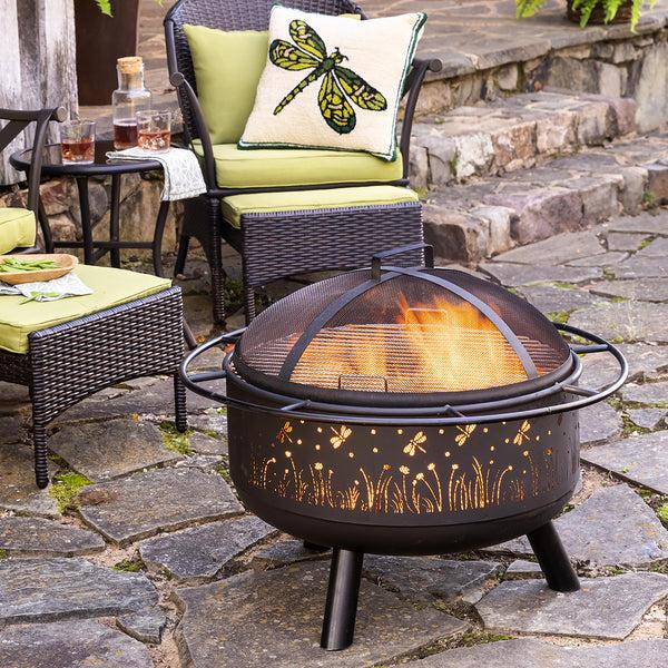 Plow & Hearth Indoor/Outdoor Dragonfly Hooked Polypropylene Throw Pillow
