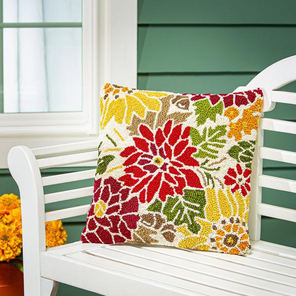 plow & hearth Indoor/Outdoor Fall Florals Hooked Polypropylene Throw Pillow 18"x18"